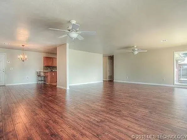 5970 E 24th Pl, Tulsa, OK 74114