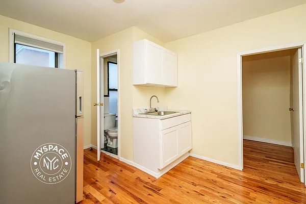 Rented by MySpaceNYC | media 13