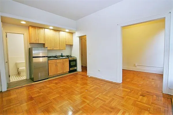 Rented by R New York | media 10