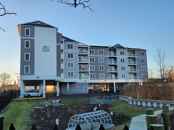 4th image of 159 S North St #103