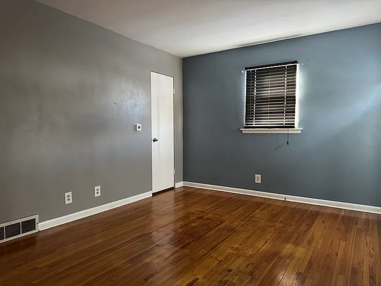 2223 Falls Ave — Photo 7