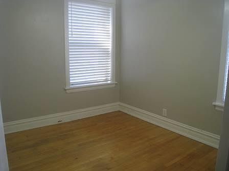 5th image of 4036 N Hoyne Ave APT 1N