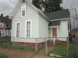 215 S Vine St, Muncie, IN 47305