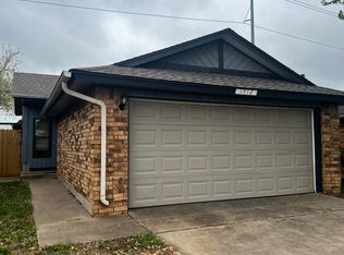 1912 Shadow St, Norman, OK 73071