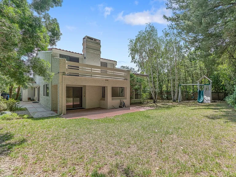 23454 Park Hermosa — Photo 10