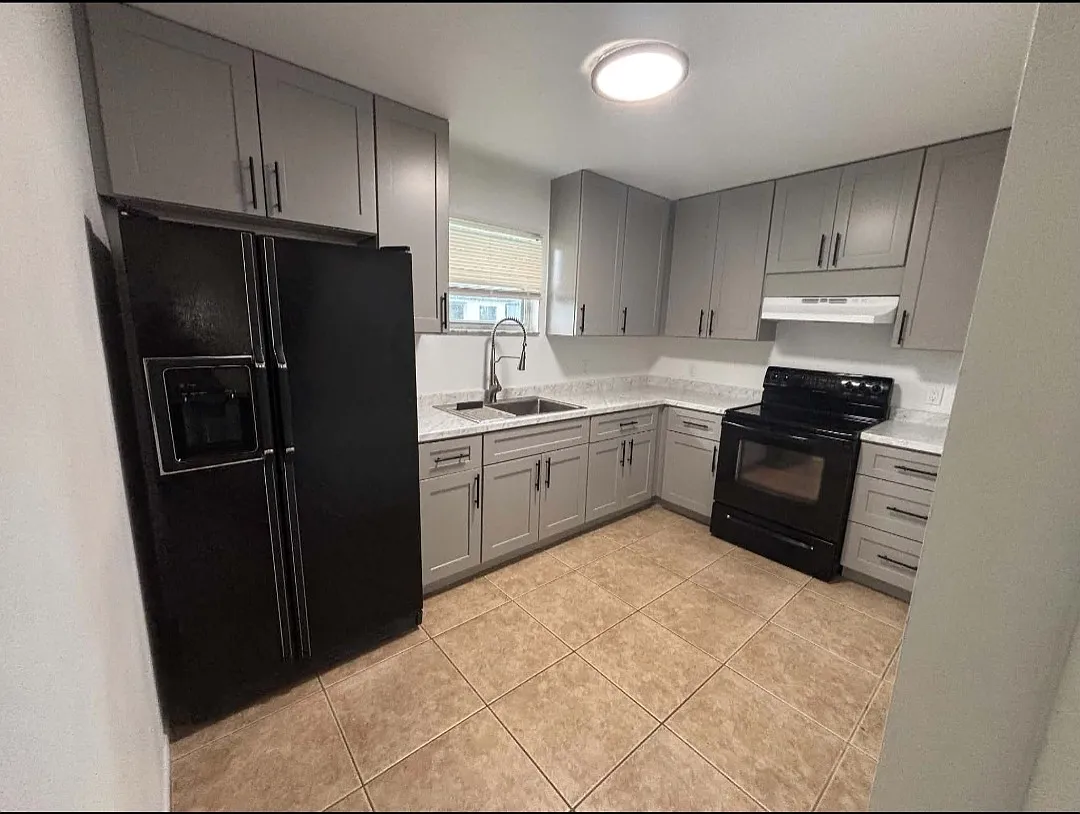2 bed, 1000 sqft, $1,500 — Photo 2