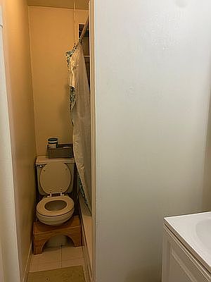 3rd image of 223 13th St APT 14