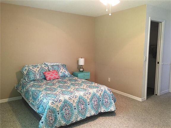 3rd image of 1318 Hedgewood Cir