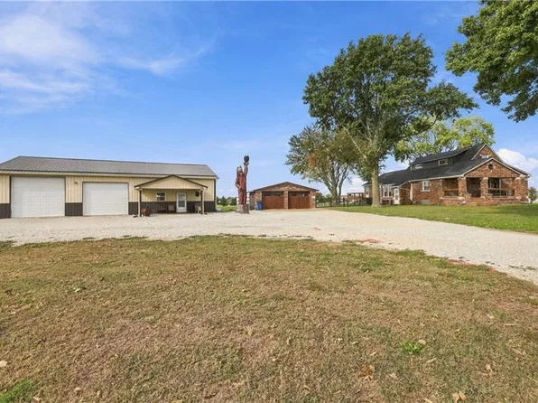 981 S 9th St, Odessa, MO 64076
