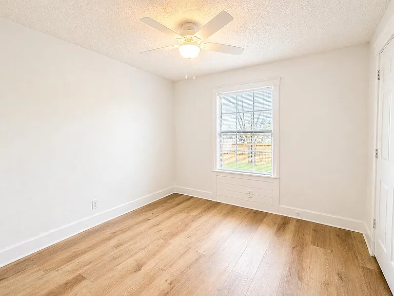 7 Carol Ct #A — Photo 7