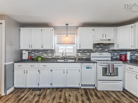 5th image of 416 Pictou Rd