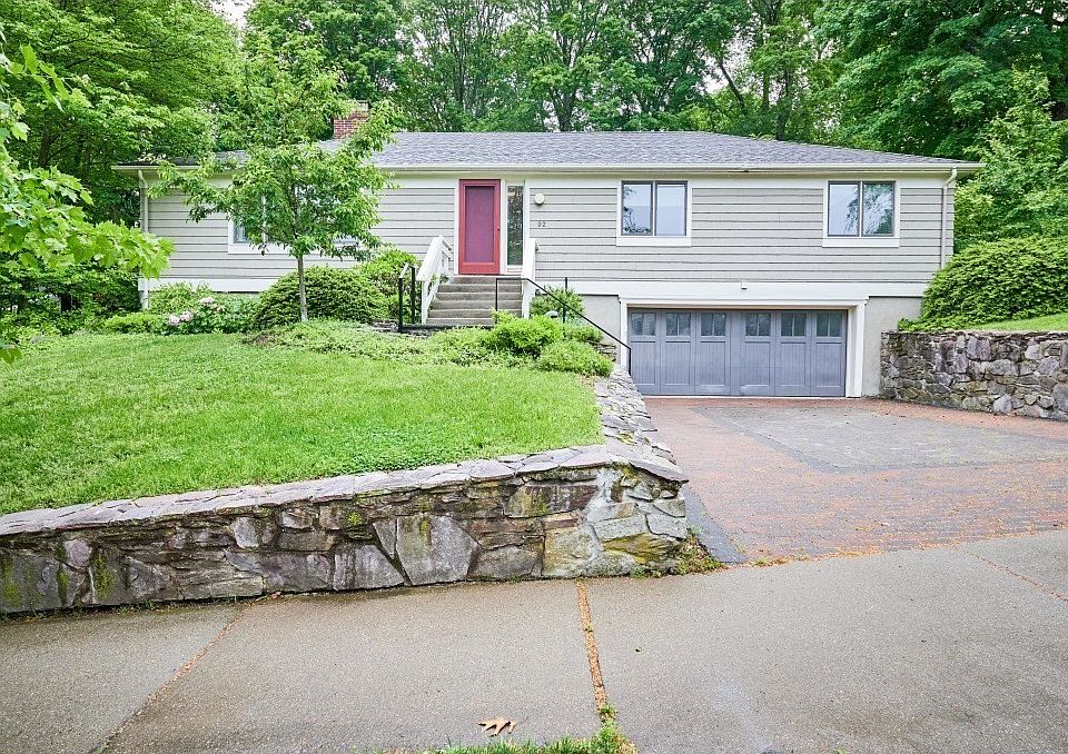 1st image of 92 Lewis St