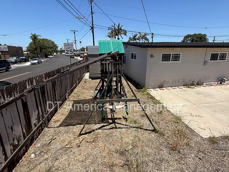 6405 Zena Dr — Photo 11