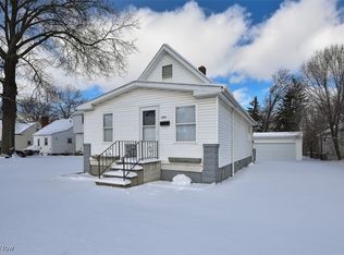 5004 Snow Rd, Parma, OH 44134