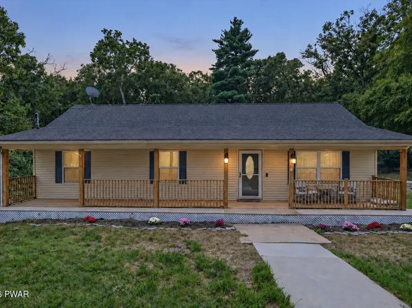 107 Hillside Ct, Dingmans Ferry, PA 18328
