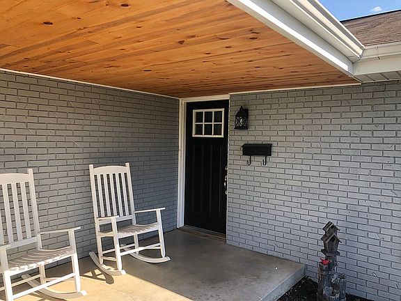 3rd image of 1515 Robin Hood Dr