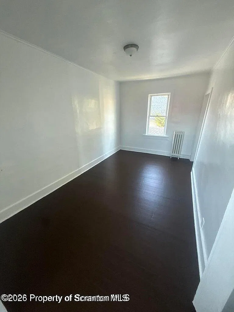 2 bed, 1.0 bath, 570 sqft, $1,000 — Photo 2