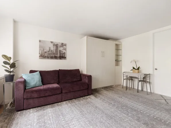 115 East Ninth Street 6M image 2 of 5