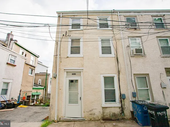 4414 Saint Davids St, Philadelphia, PA 19127