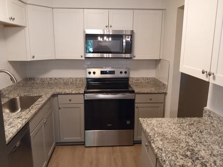 1829 Ivystone Dr — Photo 10