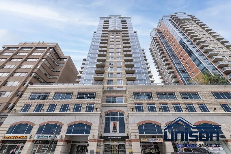 910 5th Ave SW #1005