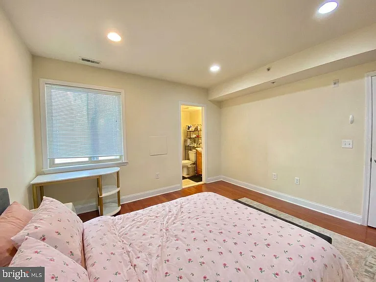1417 N 17th St #3R — Photo 7