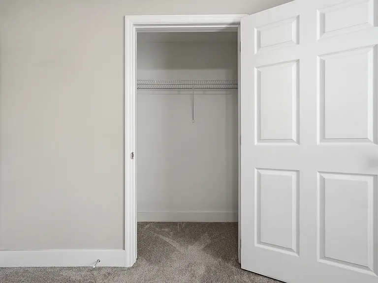 254 E Iris Ln — Photo 27