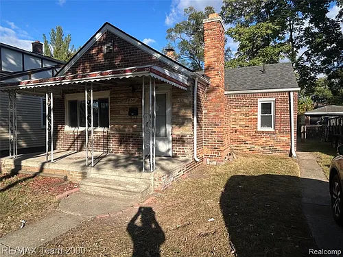 8656 Nightingale Ave Photo 1