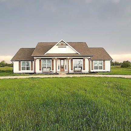2nd image of 2791 Laubach Rd