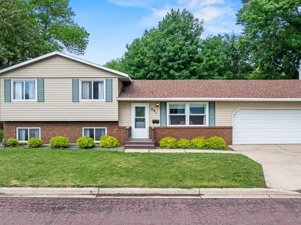 201 3rd St E, Tracy, MN 56175
