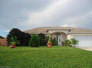 4018 33rd St SW, Lehigh Acres, FL 33976