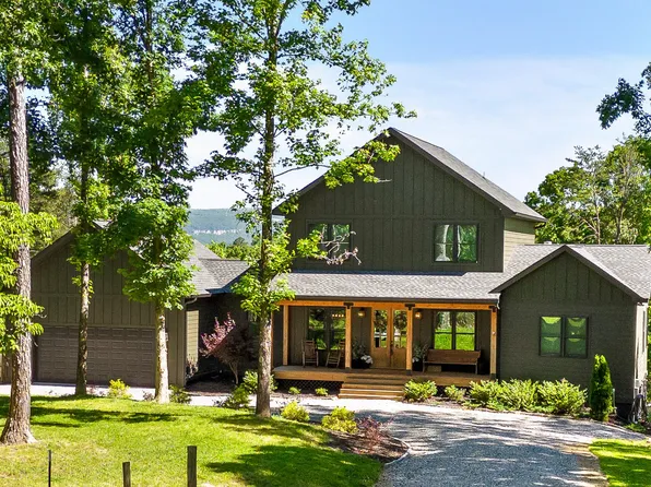 852 Old Grand Center Rd, Chickamauga, GA 30707