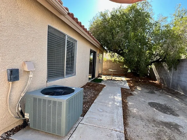 2526 Wolverton Ave — Photo 29