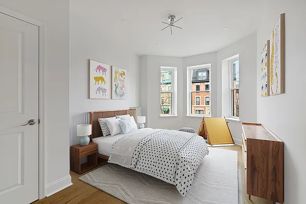 Sold by Compass | media 7