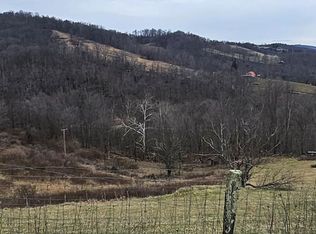 200 Fashion St, Pounding Mill, VA 24637