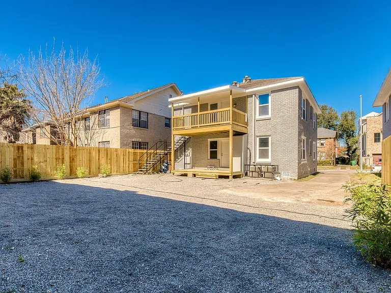 519 W Clay St #2 — Photo 24