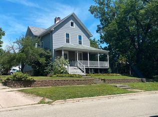 515 Oneida St, Joliet, IL 60435