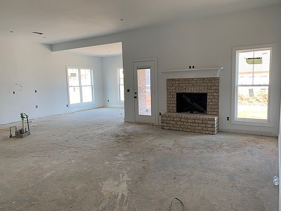 5th image of 1433 Hereford Blvd