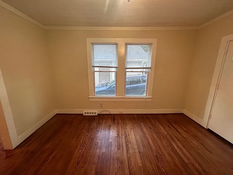 1506 Charlton St — Photo 13