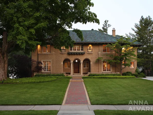 727 Plymouth Rd SE, East Grand Rapids, MI 49506