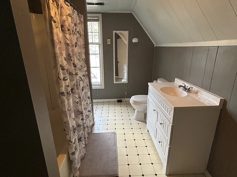 1575 Wealthy St SE #4 — Photo 8