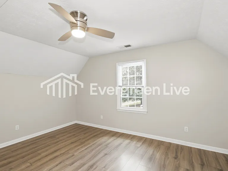 2255 Huntington Dr — Photo 11