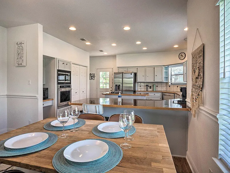 15805 Richards Dr — Photo 6
