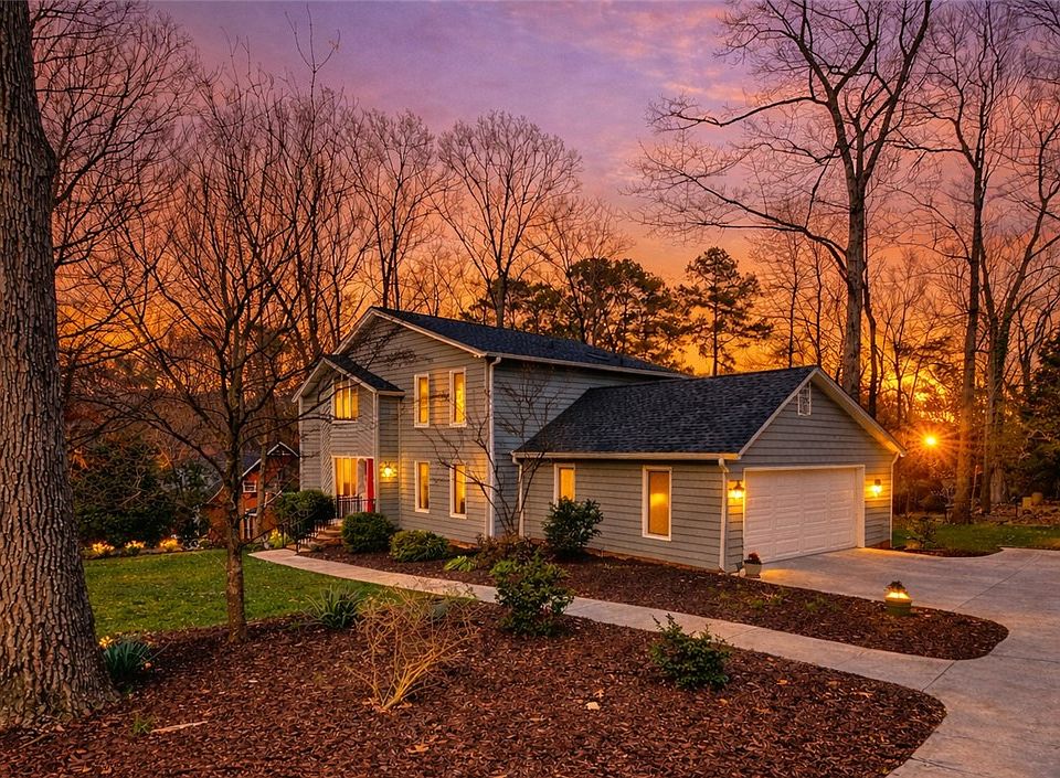 1st image of 222 Terrace Dr