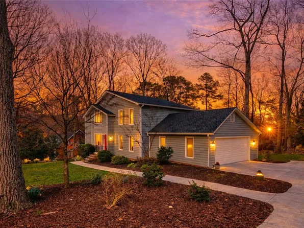 222 Terrace Dr, Anderson, SC 29621