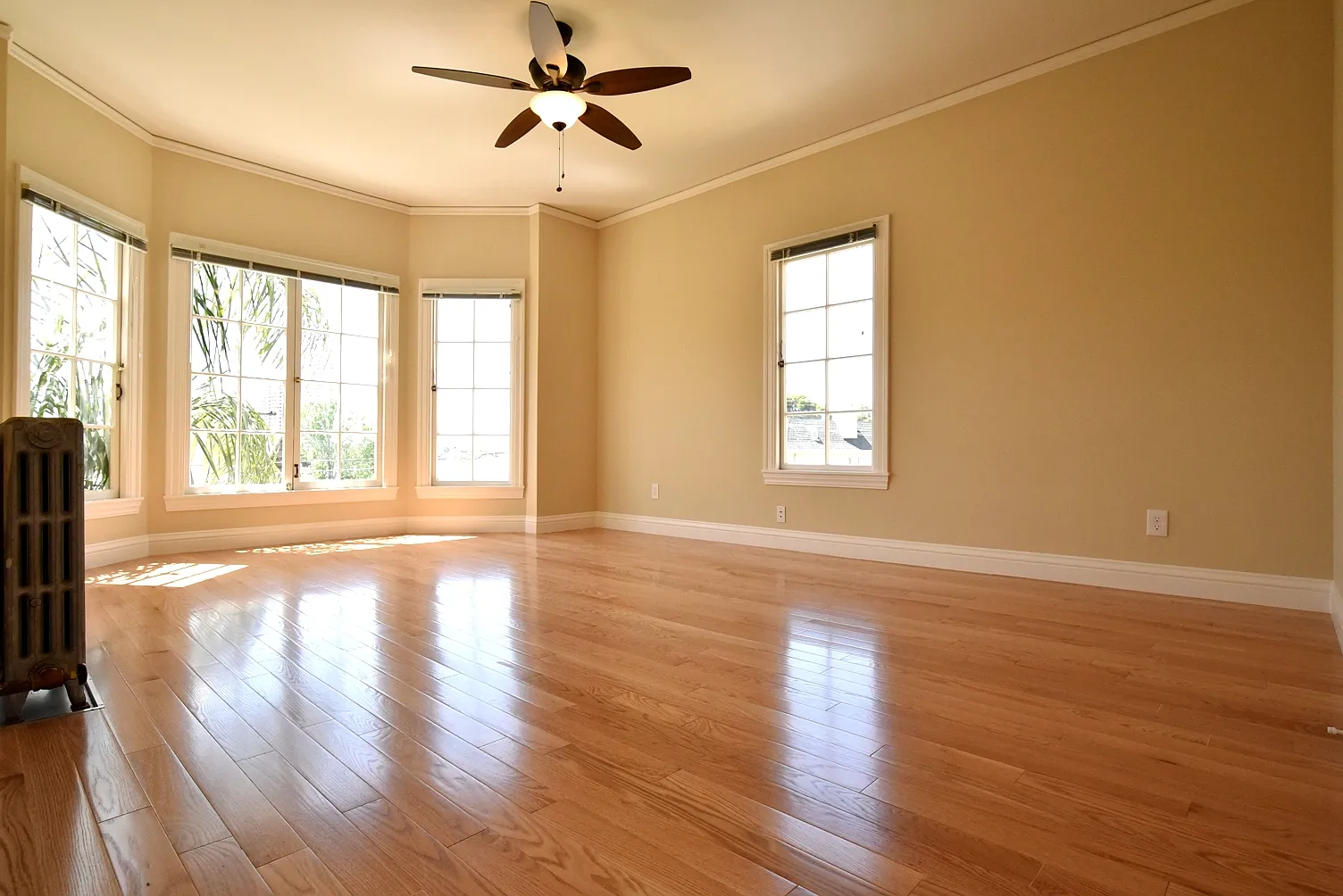Studio, 450 sqft, $1,795 — Photo 2