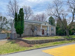 10 Green Valley Dr, Johnston, RI 02919