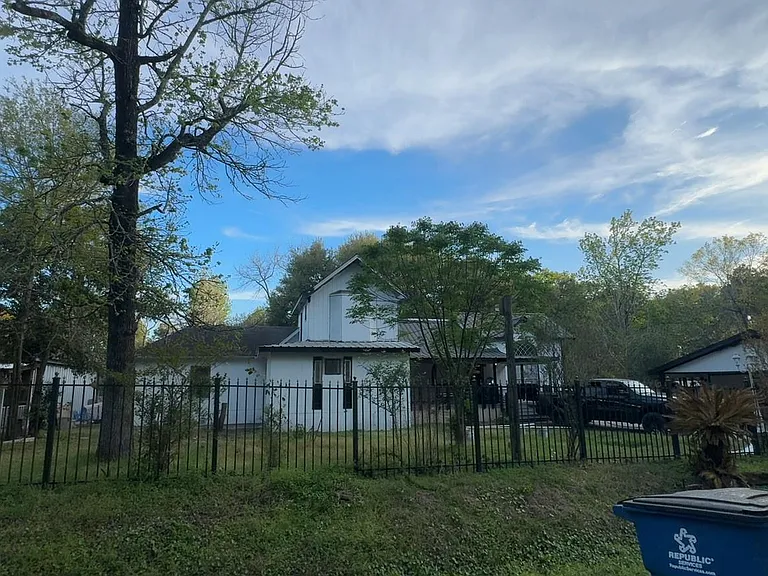 20696 Brazos Dr — Photo 31