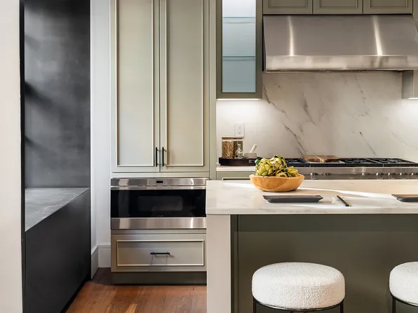 36 Bleecker Street 3D image 2 of 19