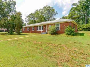 3901 Force Dr NW, Huntsville, AL 35810